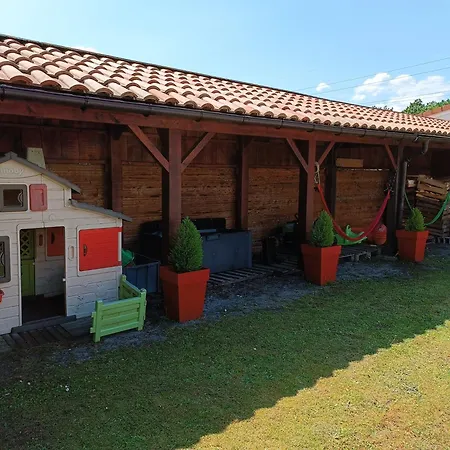 Dom wakacyjny Maghouse Cestas